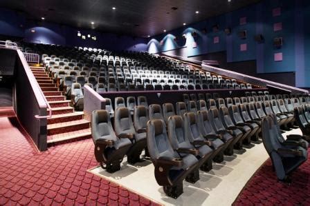 Showcase Cinema de Lux Randolph features MX4D and IMAX® an immersive movie experience and premium, oversized seats in Lux Level. Browse showtimes and get your tickets online today! 